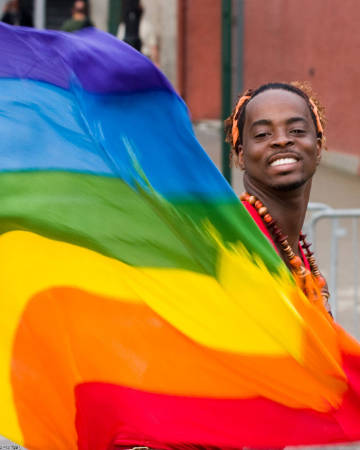 【苏丹将废除针对同性关系的死刑和鞭刑】