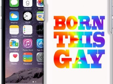 俄罗斯一男子起诉苹果公司，称苹果产品“导致他变成同性恋”