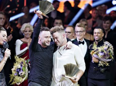 同性舞伴赢得丹麦版“与星共舞”