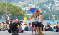 瑞士政府表态支持同性婚姻立法