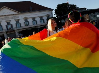 【匈牙利图书经销商因出售LGBT+相关书籍被罚款】
