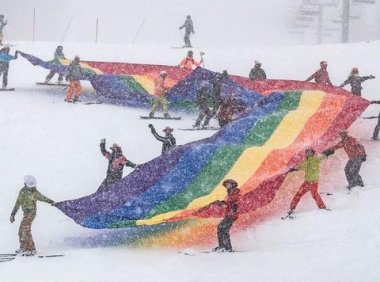 【多彩多样的冬季滑雪活动】
